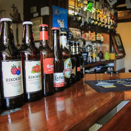 The Red Lion 3*