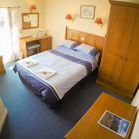 The Red Lion Lowick Green