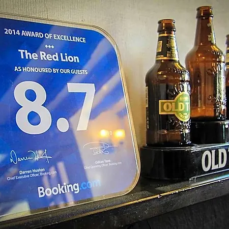 イン The Red Lion