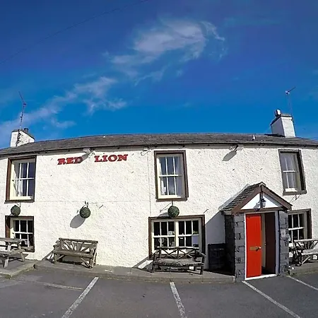 The Red Lion 3*