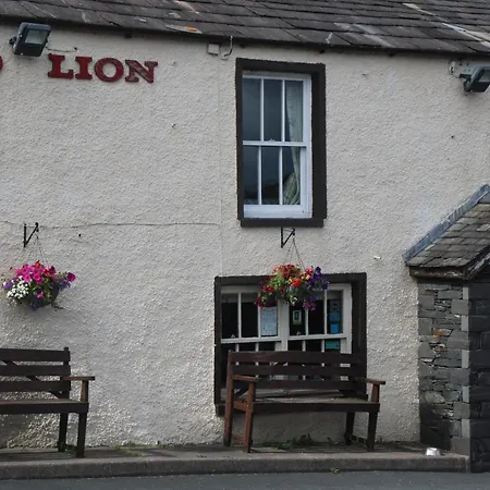 여관 The Red Lion 로윅그린